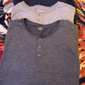 Men’s Old Navy long sleeve tee shirt